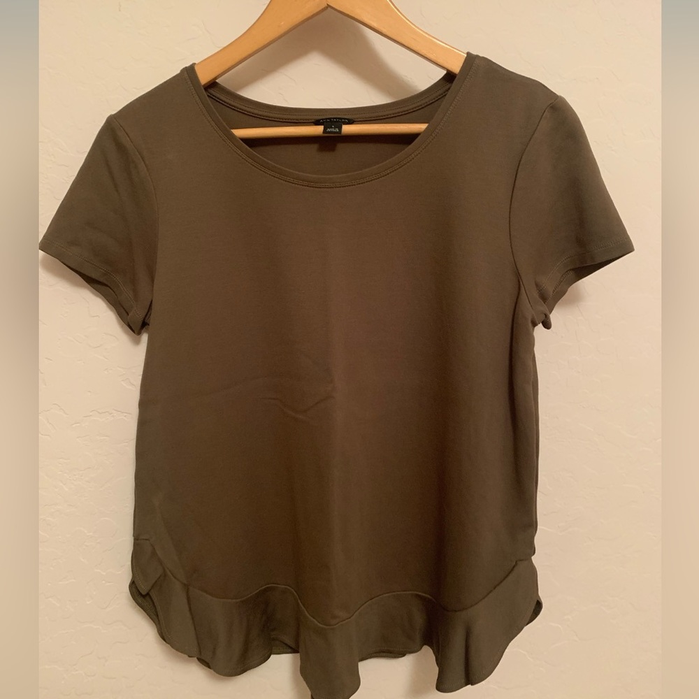 Ann Taylor Short Sleeve Blouse